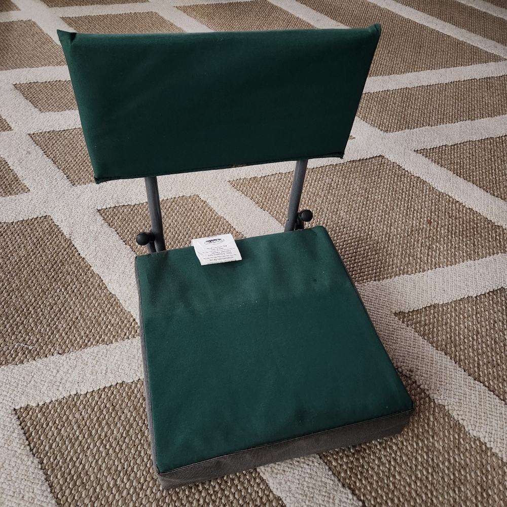 Stansport Coliseum Seat Green Foldable 17" X 12" X 5.5"